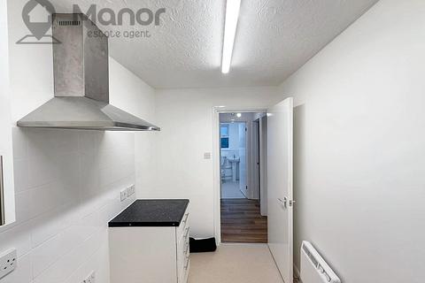 2 bedroom flat to rent, Rose Court, Bluebell Way, Ilford, IG1 2LN