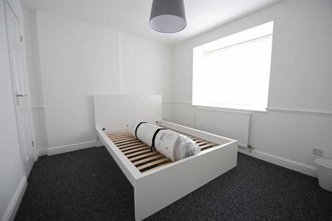1 bedroom in a house share to rent, Windermere Drive, Wellingborough