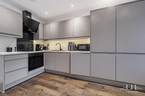 2 bedroom flat for sale, Roth House, Brentwood