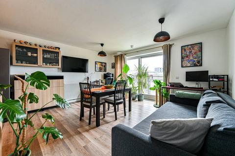 Metcalfe Court, North Greenwich, London, SE10