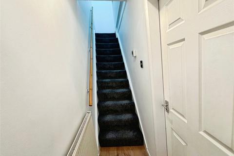 3 bedroom end of terrace house to rent, Hewitt Avenue, West Midlands CV6