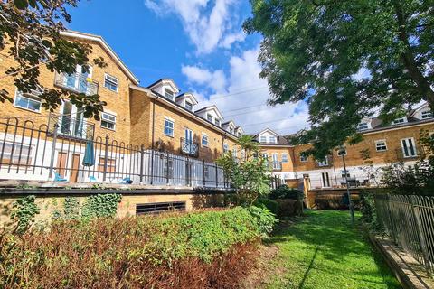 undefined, Wraysbury, Berkshire
