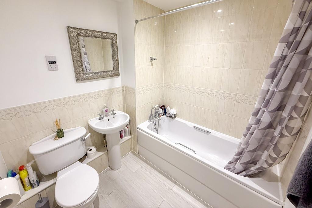 En suite bathroom