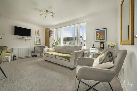 2 bedroom chalet for sale, Gower Holiday Village, Monksland Road, Reynoldston, Swansea