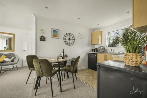 2 bedroom chalet for sale, Gower Holiday Village, Monksland Road, Reynoldston, Swansea