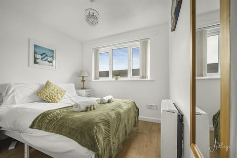 2 bedroom chalet for sale, Gower Holiday Village, Monksland Road, Reynoldston, Swansea