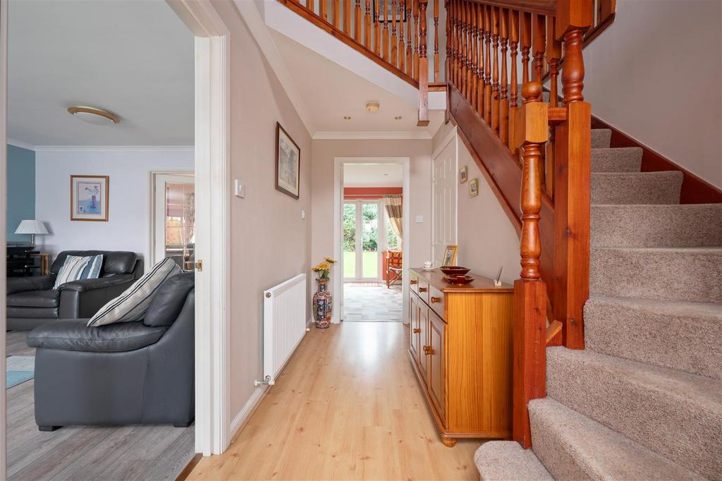 3 Cromar Drive005.JPG