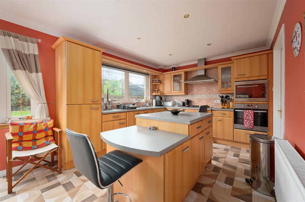 3 Cromar Drive014.JPG
