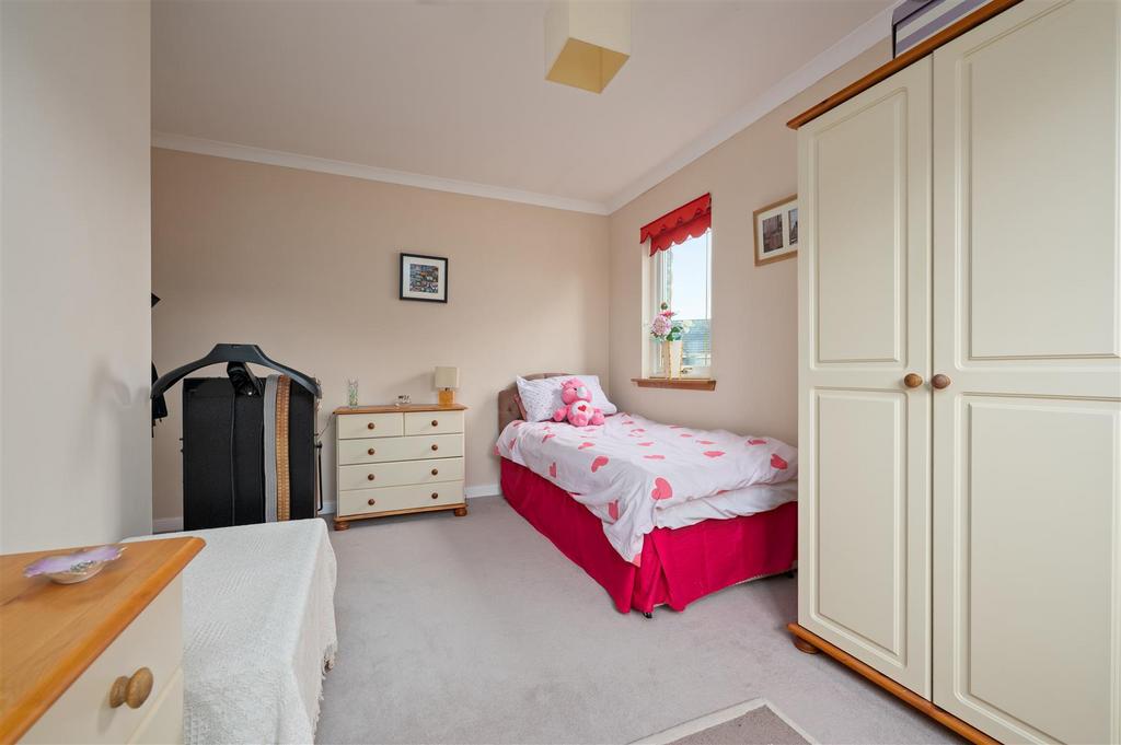 3 Cromar Drive021.JPG