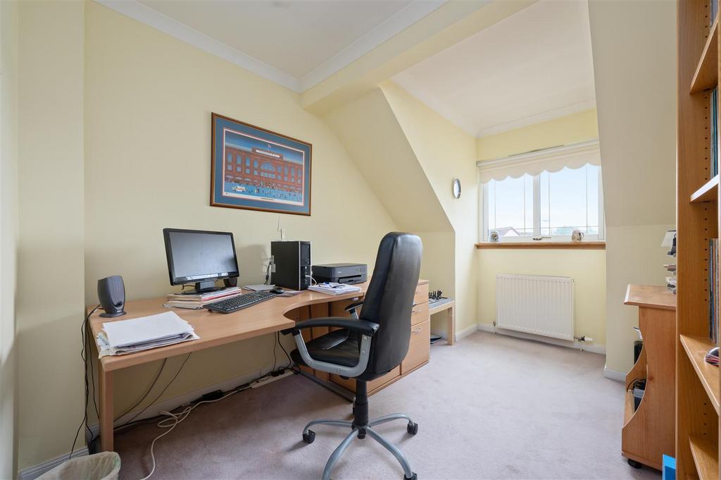 3 Cromar Drive028.JPG