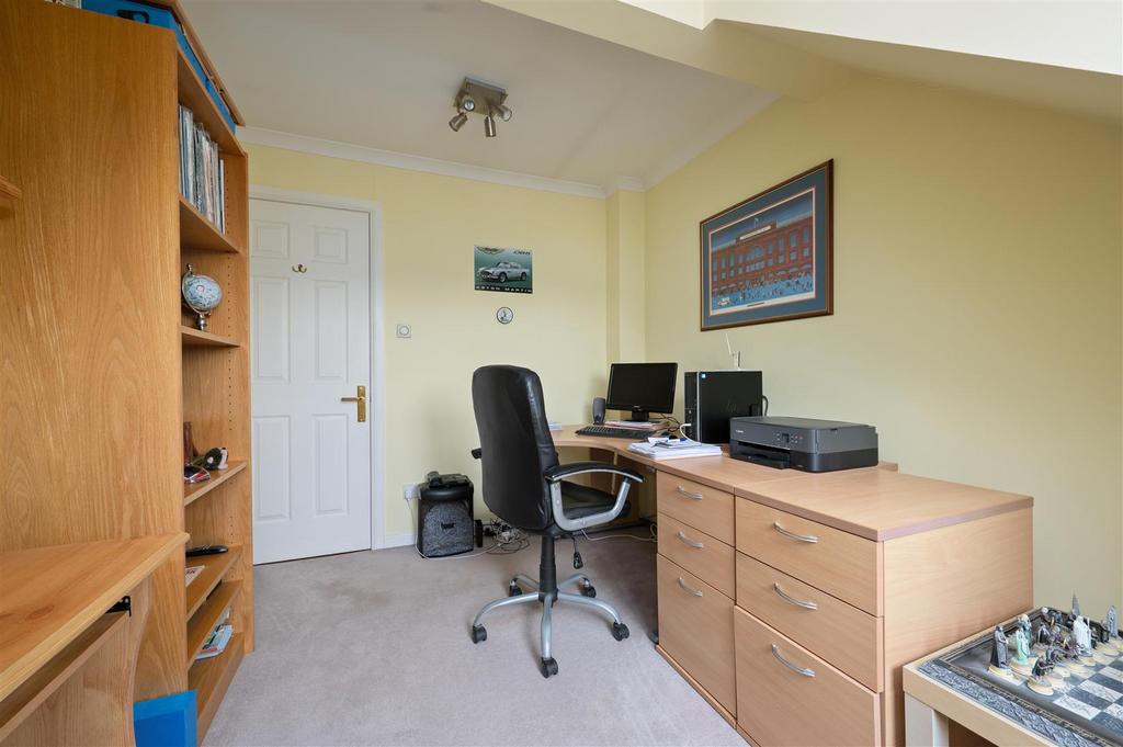 3 Cromar Drive029.JPG
