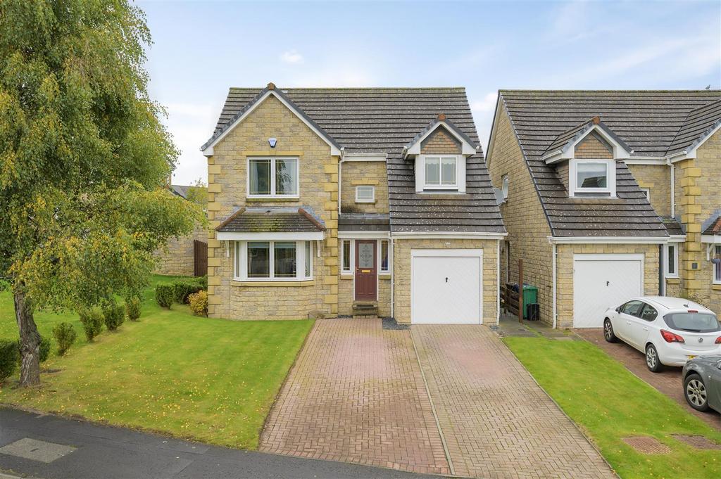 3 Cromar Drive002.jpg
