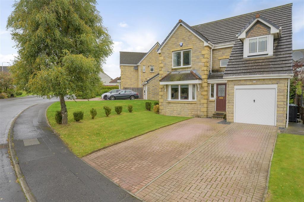 3 Cromar Drive003.jpg