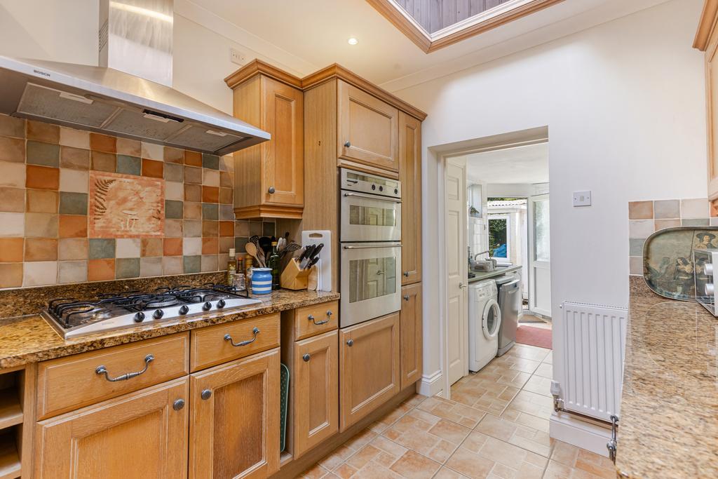 A28 - 5 Gomorin, Newton Ferrers - 250929