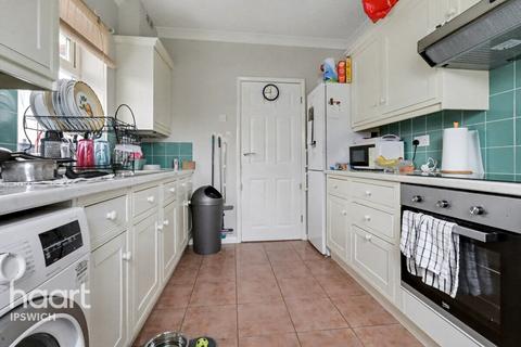 3 bedroom chalet for sale, St Augustines Gardens, Ipswich