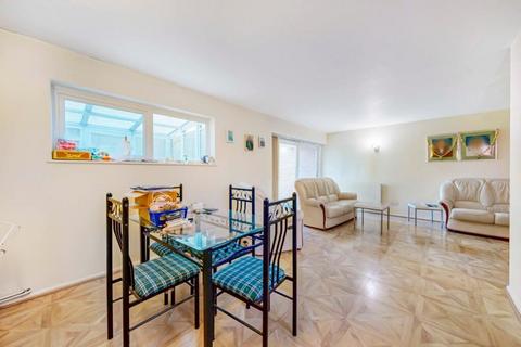 undefined, September Way, Stanmore HA7