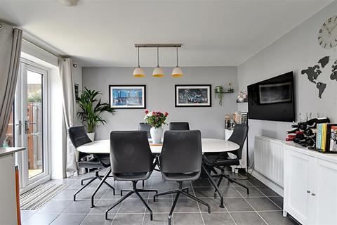 undefined, Mutiny Close, Hertford SG13