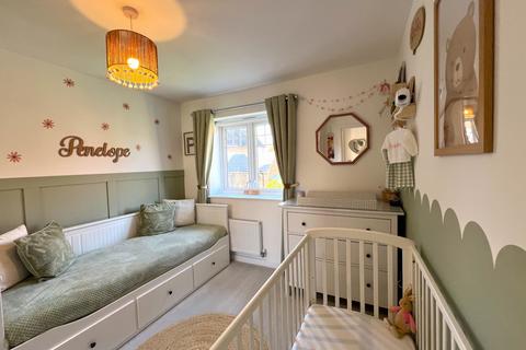 22 Brooklands Crescent, Edenbridge, TN8 6FQ