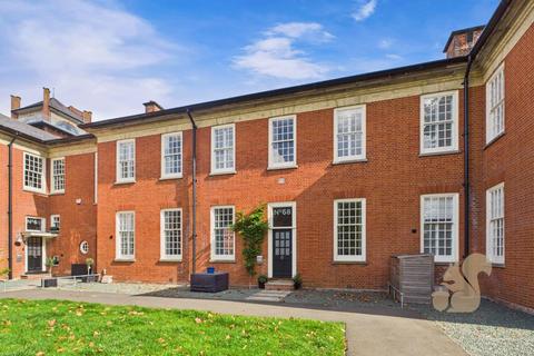 3 bedroom terraced house for sale, Echelon Walk, Colchester