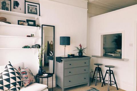 undefined, Queens Avenue, London N10