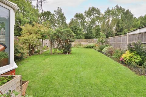 4 bedroom semi-detached house for sale, Bargate Close, New Malden