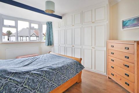 4 bedroom semi-detached house for sale, Bargate Close, New Malden
