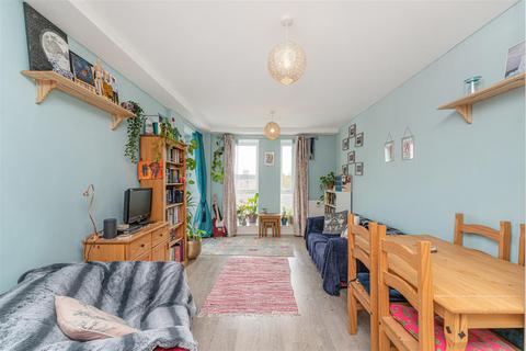 1 bedroom flat for sale, Scotland Green, London