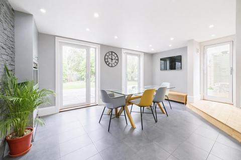 14 Roebuck Road, Rochester, ME1 1UD