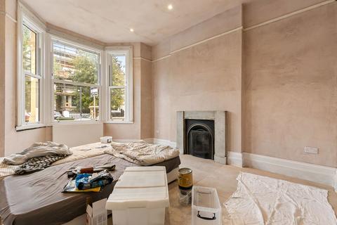 undefined, St. Stephens Avenue, London W12