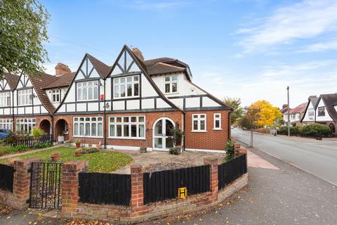 undefined, Birchwood Avenue, Beckenham BR3