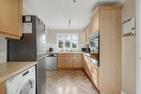 4 bedroom detached house for sale, Chetney View, Sittingbourne ME9