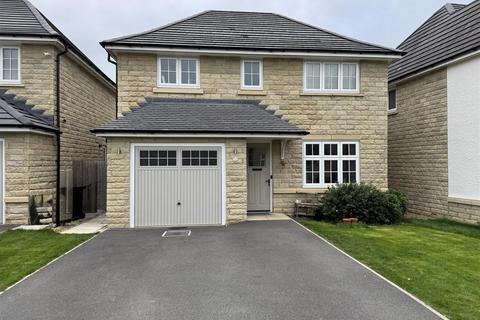 4 bedroom detached house for sale, Park Gate Court, Scissett HD8 9UZ