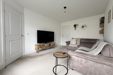 4 bedroom detached house for sale, Park Gate Court, Scissett HD8 9UZ