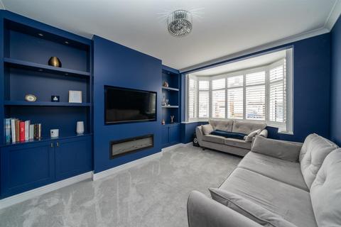 3 bedroom semi-detached house for sale, Winton Drive, Croxley Green