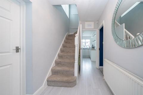 3 bedroom semi-detached house for sale, Winton Drive, Croxley Green