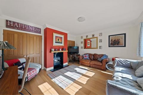 undefined, Kings Avenue, Carshalton SM5