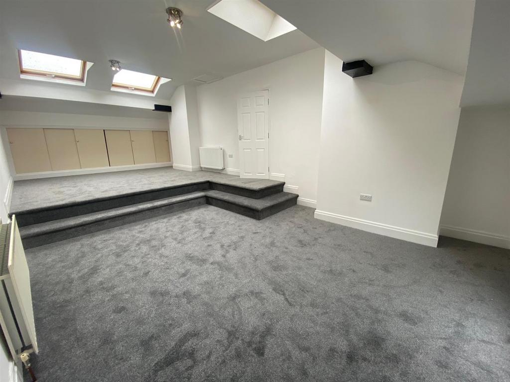 Second floor bed.jpg