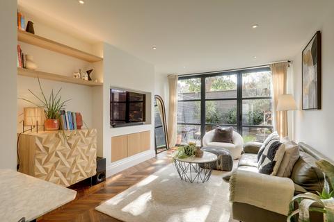 undefined, Effingham Road, London, SE12