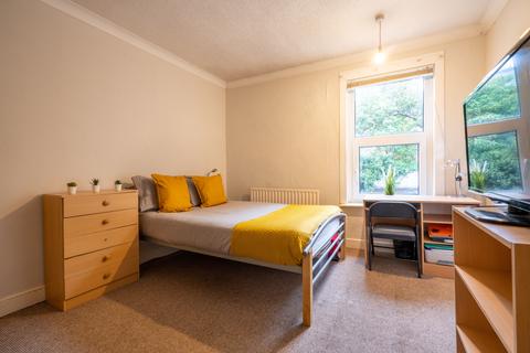 4 bedroom terraced house to rent, City Centre West Parade, Lincoln, LN1 1JX Student House - 26/27