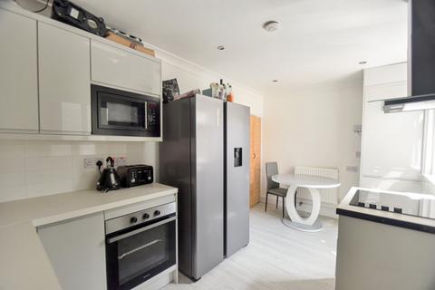 3 bedroom terraced house for sale, Fourth Avenue, Gillingham, ME7