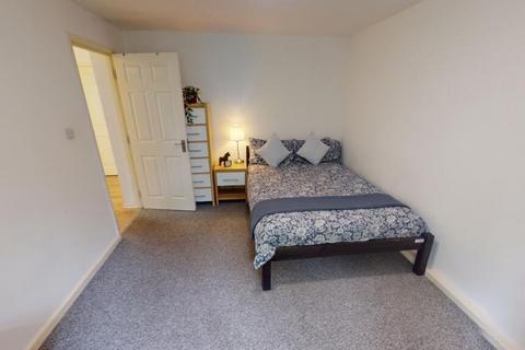 2 bedroom flat to rent, North Sherwood Street, Nottingham NG1