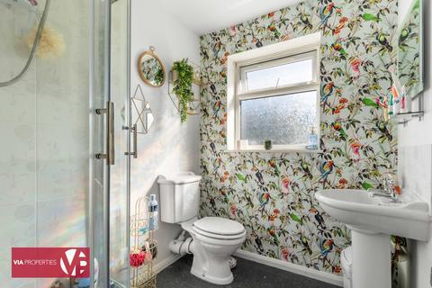 18 Springfield Road, Cheshunt, Waltham Cross, EN8 8TQ