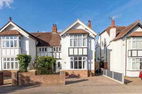 4 bedroom semi-detached house for sale, Southcourt Avenue, Leighton Buzzard