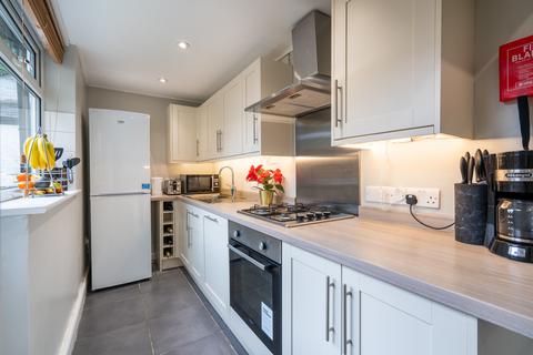 4 bedroom terraced house to rent, By city centre - West Parade Lincoln - Student House - 26/27