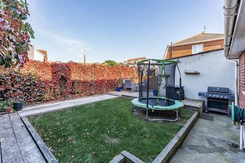 3 bedroom semi-detached house for sale, Freemans Close, Seasalter, Whitstable