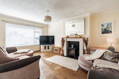 3 bedroom semi-detached house for sale, Freemans Close, Seasalter, Whitstable