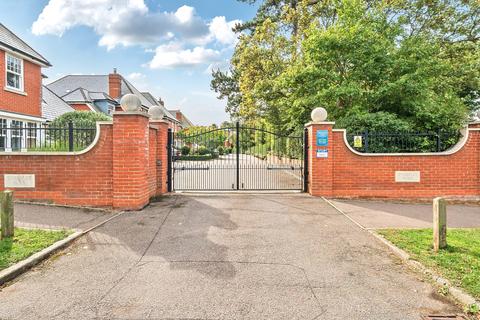 4 bedroom detached house for sale, Eversley Park, Folkestone, CT20