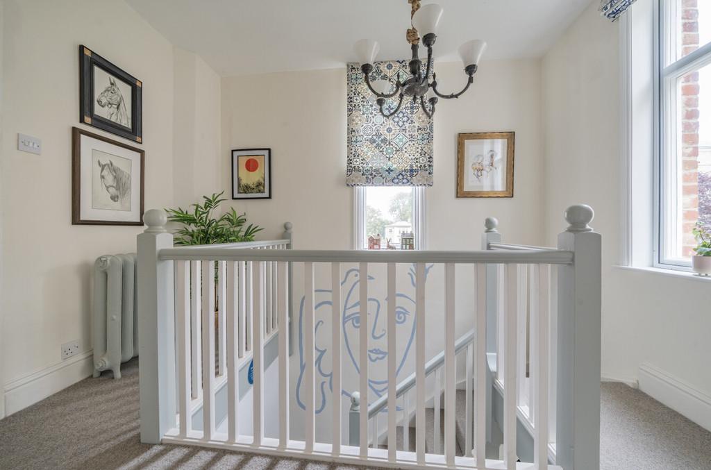 1359970-16-68d6aa2143d57