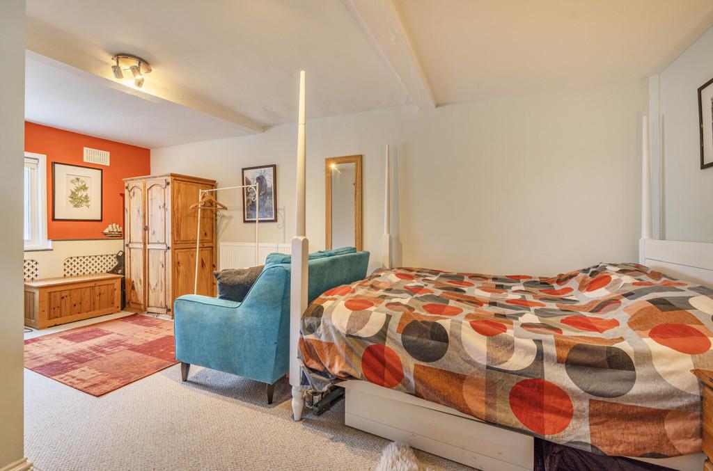 1359970-20-68d6aa39edb93