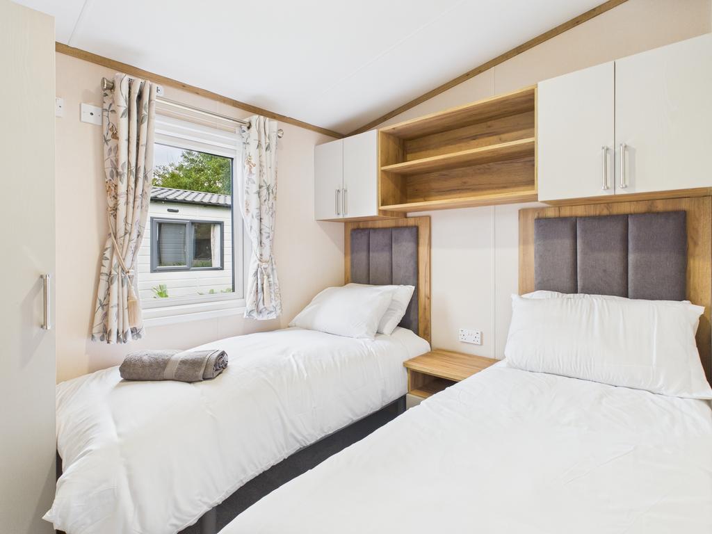 Bedroom 2 Twin - Regal Hemsworth